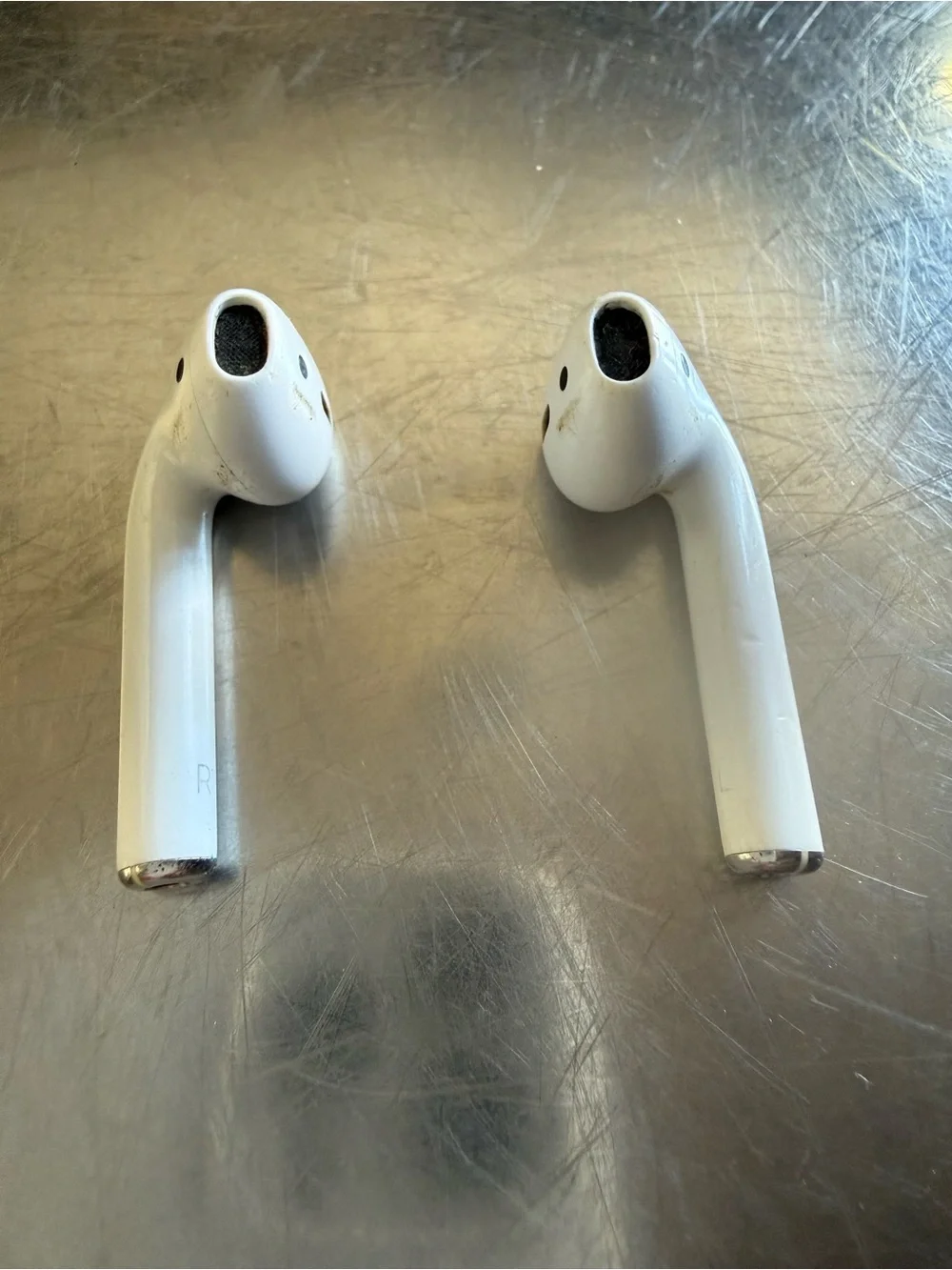 Apple AirPods 2nd Generation with Charging Case A1602